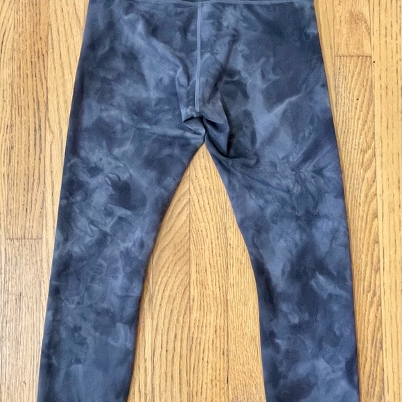 LULULEMON WUNDERTRAIN CROP LEGGINGS - Picture 2 of 3
